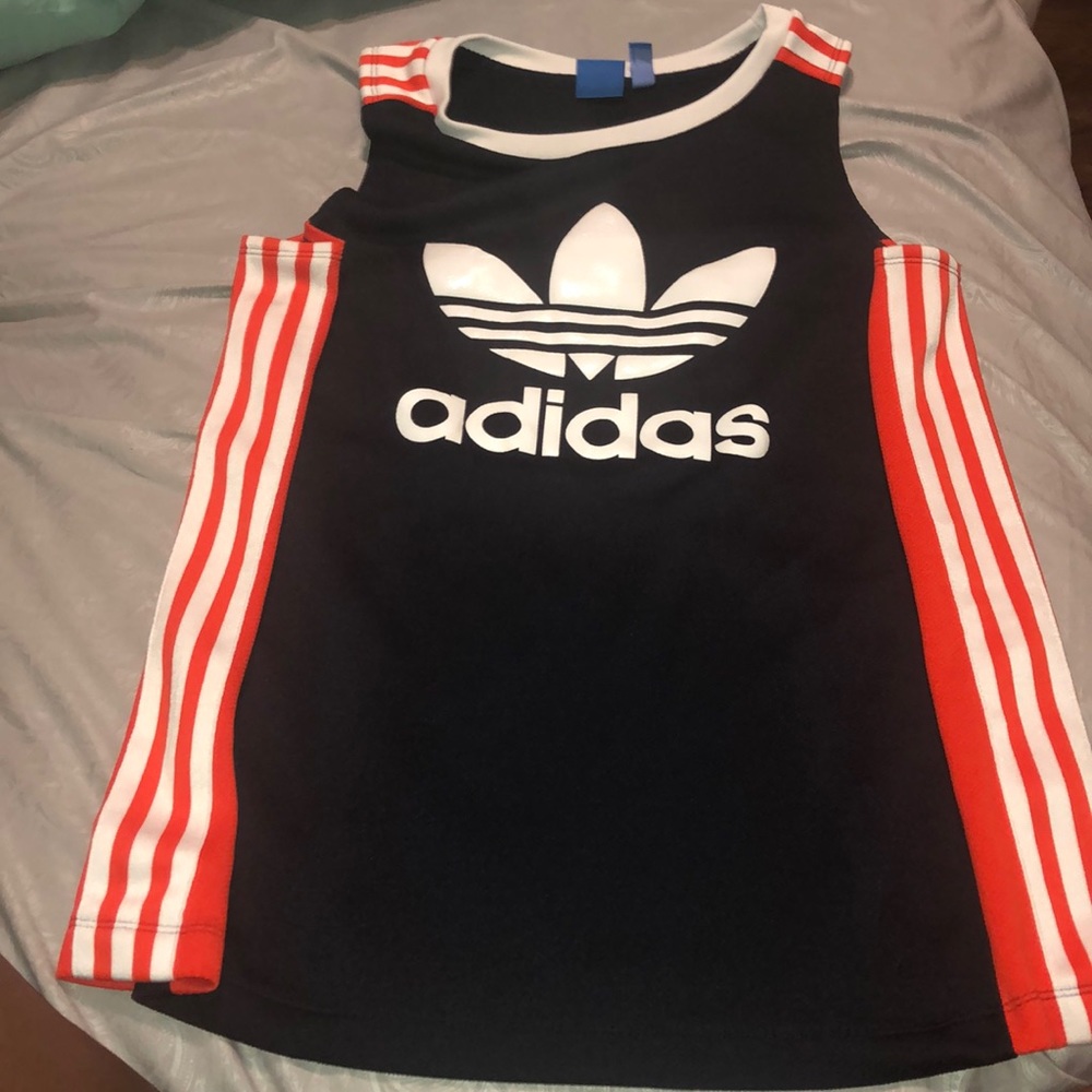 AdIdas Jersey style shirt ✨ size Large